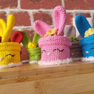 Boîte lapin au crochet avec couvercle - fait main